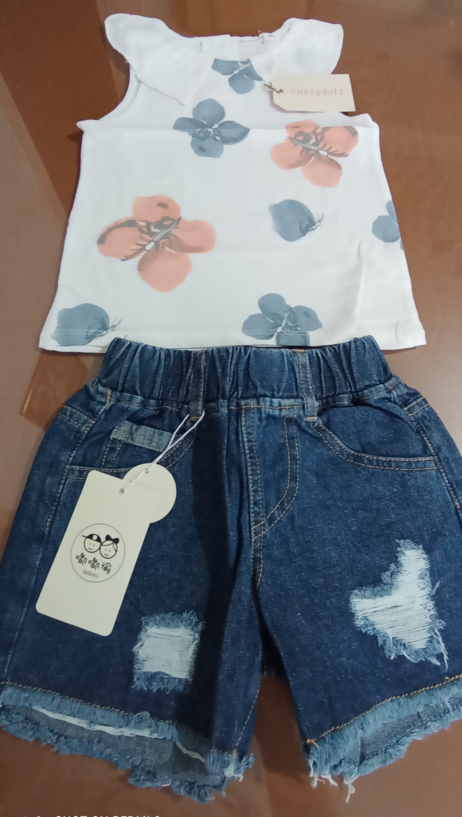 پوشاک کودک و نوجوان